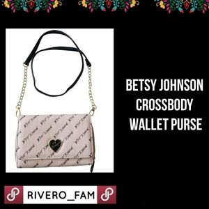 BETSY JOHNSON | PINK LOGO | CROSSBODY WALLET PURSE
